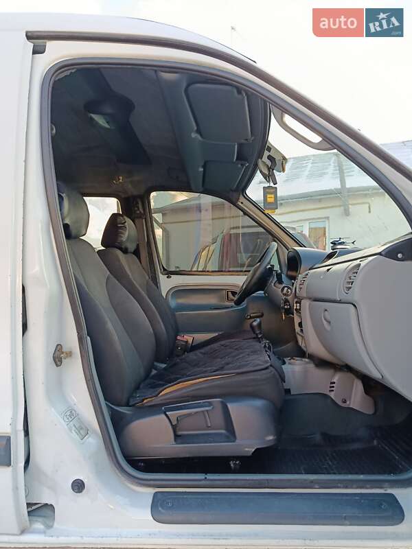 Минивэн Renault Kangoo 2000 в Каменке-Бугской фото 9 Минивэн Renault Kangoo 2000 в Каменке-Бугской