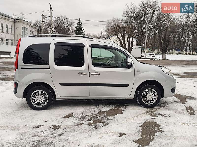 Минивэн Renault Kangoo 2015 в Новоархангельске