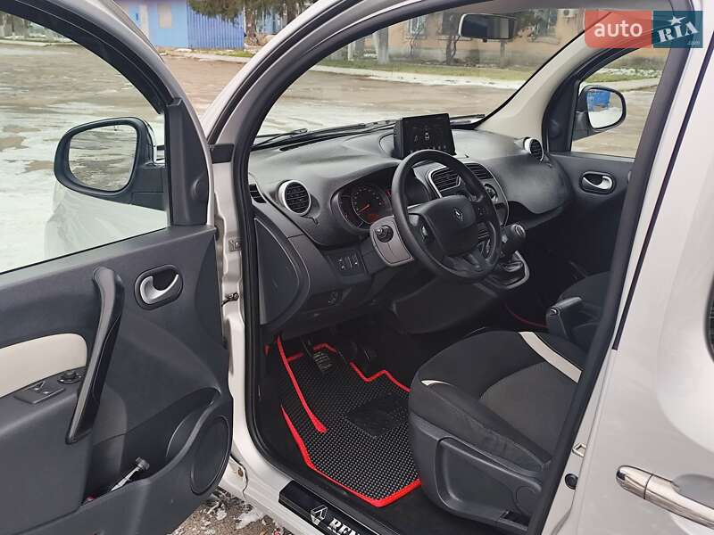 Минивэн Renault Kangoo 2015 в Новоархангельске