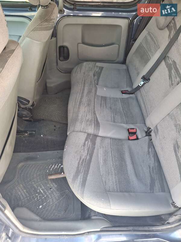 Минивэн Renault Kangoo 2003 в Косове