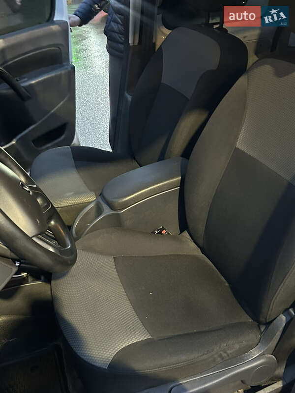 Грузовой фургон Renault Kangoo 2017 в Харькове фото 12 Грузовой фургон Renault Kangoo 2017 в Харькове