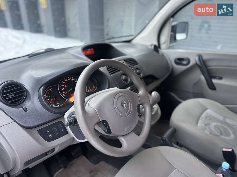 Минивэн Renault Kangoo 2010 в Виннице
