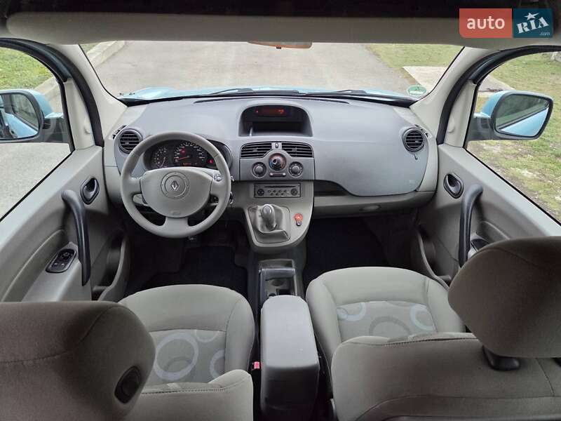 Минивэн Renault Kangoo 2009 в Каменском