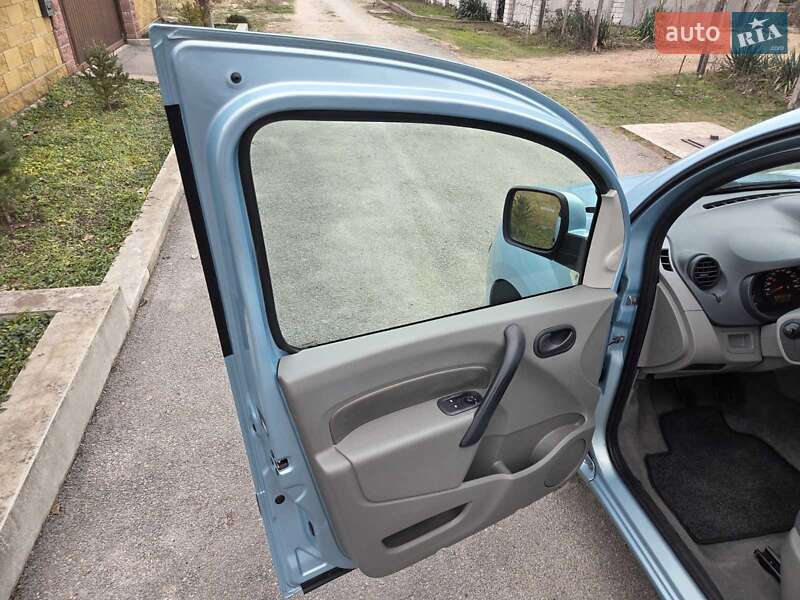 Минивэн Renault Kangoo 2009 в Каменском