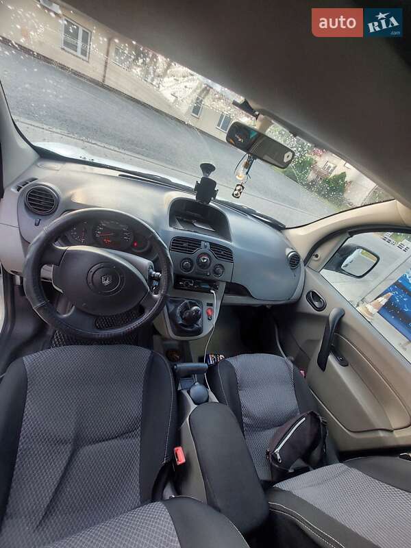 Минивэн Renault Kangoo 2008 в Калуше