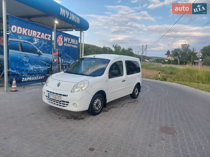 Минивэн Renault Kangoo 2008 в Калуше