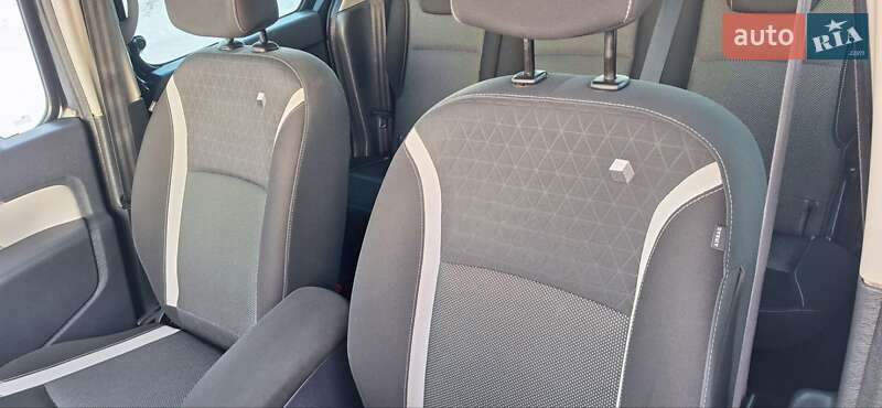 Минивэн Renault Kangoo 2016 в Новоархангельске