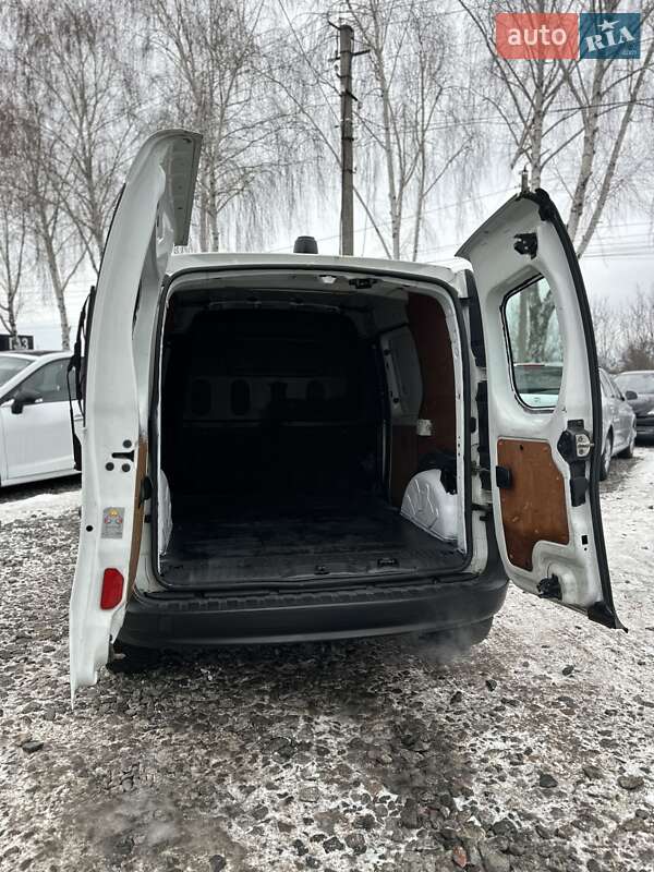 Грузовой фургон Renault Kangoo 2008 в Смеле