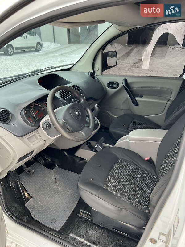 Грузовой фургон Renault Kangoo 2008 в Вараше