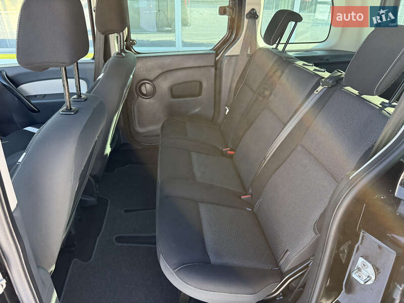 Минивэн Renault Kangoo 2015 в Ровно