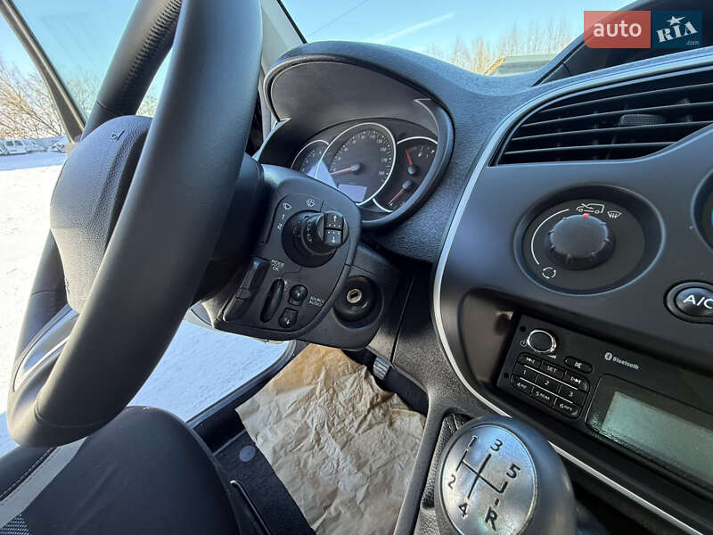 Минивэн Renault Kangoo 2015 в Ровно