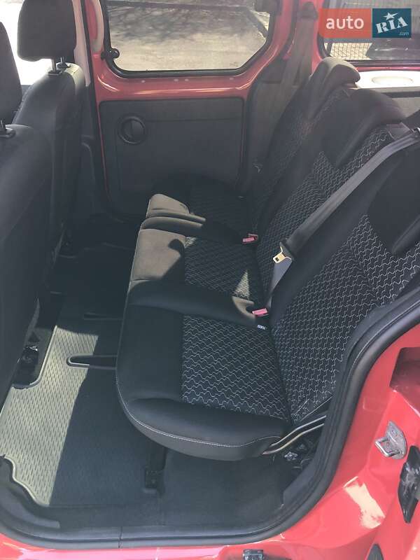 Минивэн Renault Kangoo 2014 в Каменец-Подольском