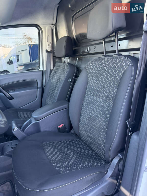 Вантажний фургон Renault Kangoo 2015 в Тернополі