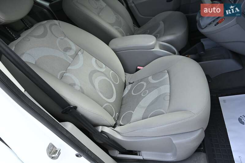 Мінівен Renault Kangoo 2009 в Бердичеві фото 46 Мінівен Renault Kangoo 2009 в Бердичеві