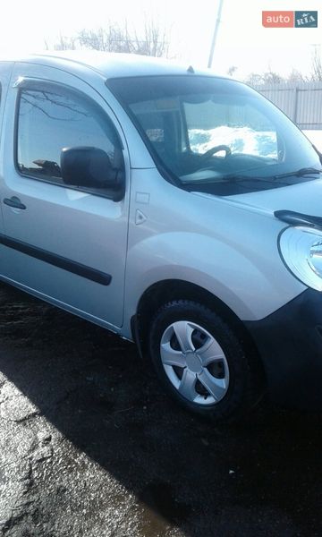 Грузопассажирский фургон Renault Kangoo 2012 в Гадяче