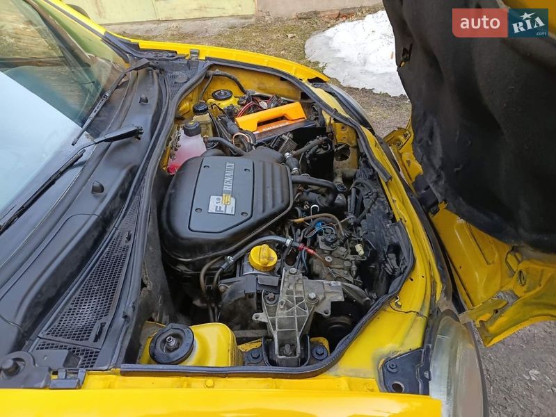 Минивэн Renault Kangoo 2000 в Озерном