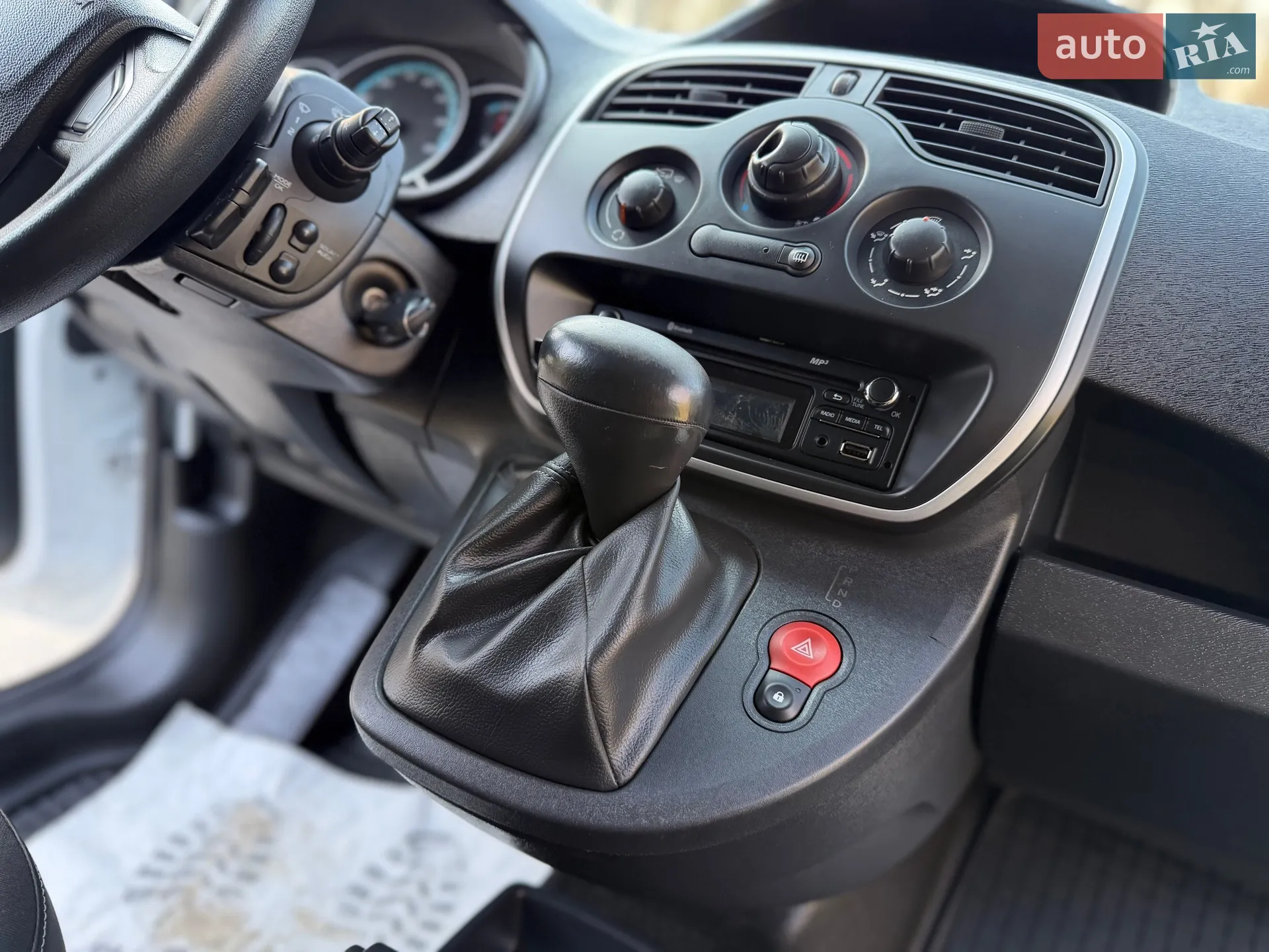 2015 Renault Kangoo - мініатюра 39