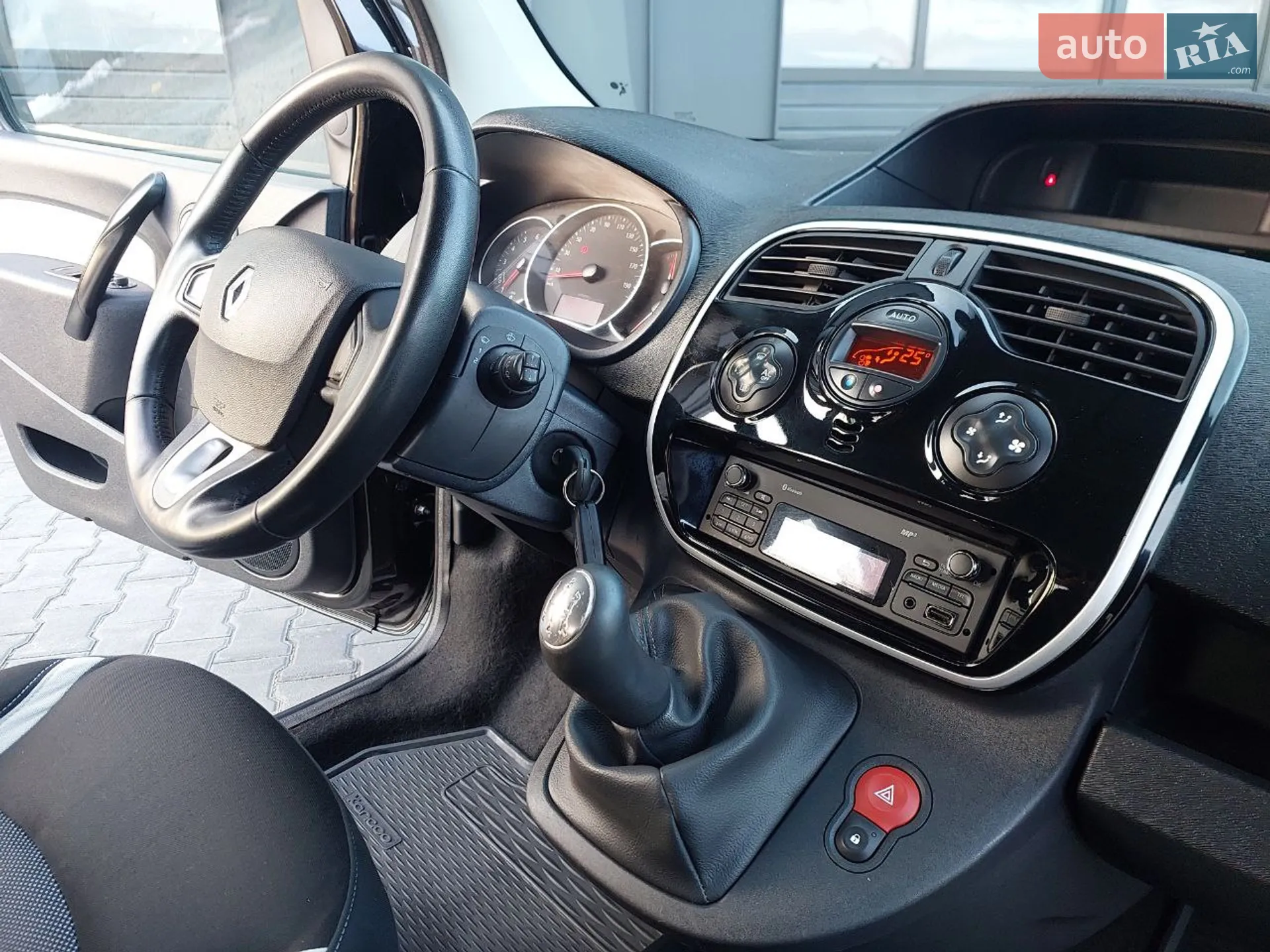 2015 Renault Kangoo - мініатюра 29
