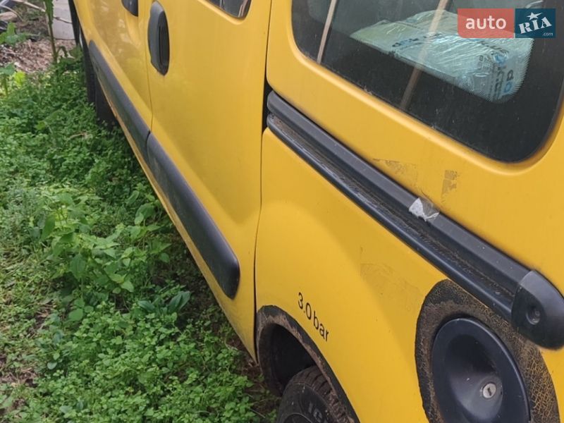 Минивэн Renault Kangoo 2001 в Киеве