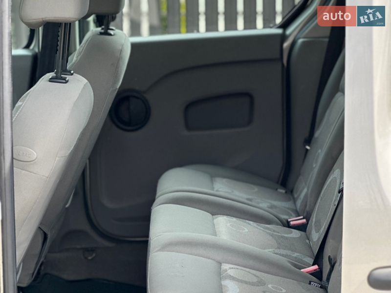 Минивэн Renault Kangoo 2009 в Староконстантинове фото 19 Минивэн Renault Kangoo 2009 в Староконстантинове