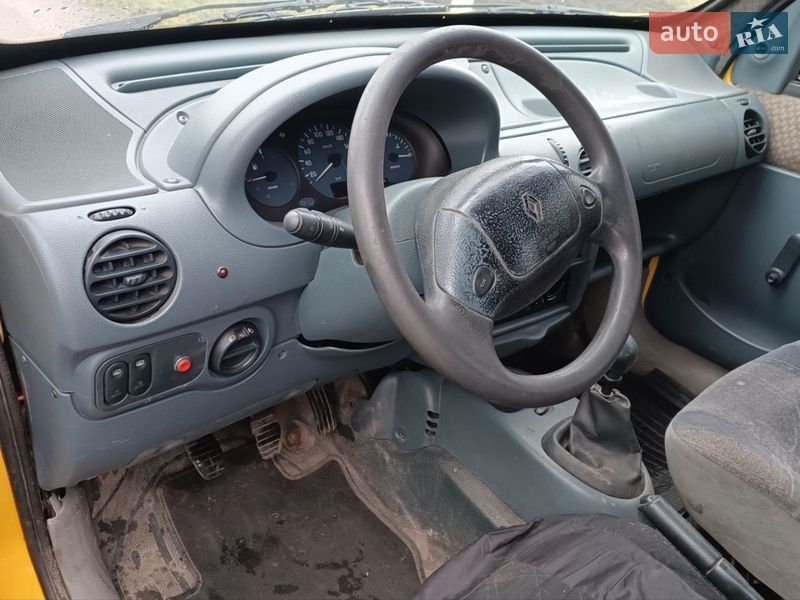 Минивэн Renault Kangoo 2000 в Сарнах