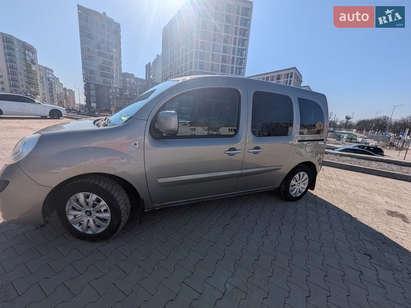 Минивэн Renault Kangoo 2011 в Львове