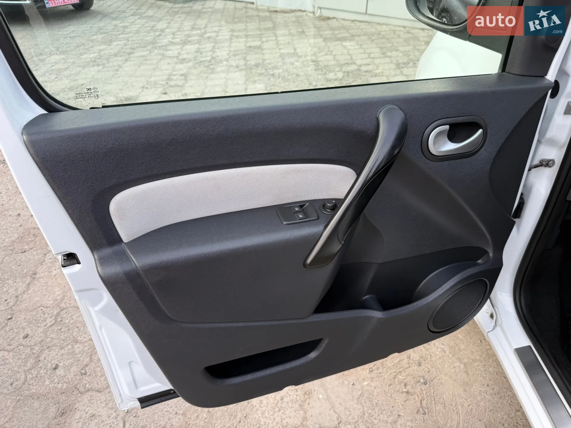 2015 Renault Kangoo - мініатюра 46