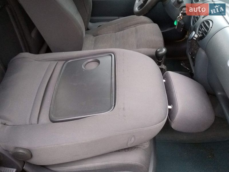 Мінівен Renault Kangoo 2000 в Новогуйвинське