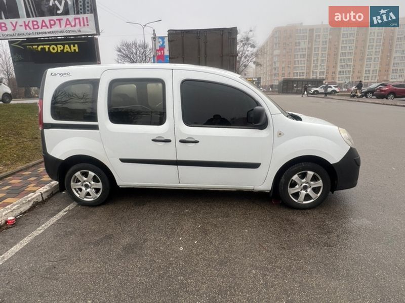 Минивэн Renault Kangoo 2011 в Софиевской Борщаговке фото 5 Минивэн Renault Kangoo 2011 в Софиевской Борщаговке