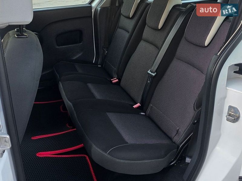 Минивэн Renault Kangoo 2015 в Новоархангельске