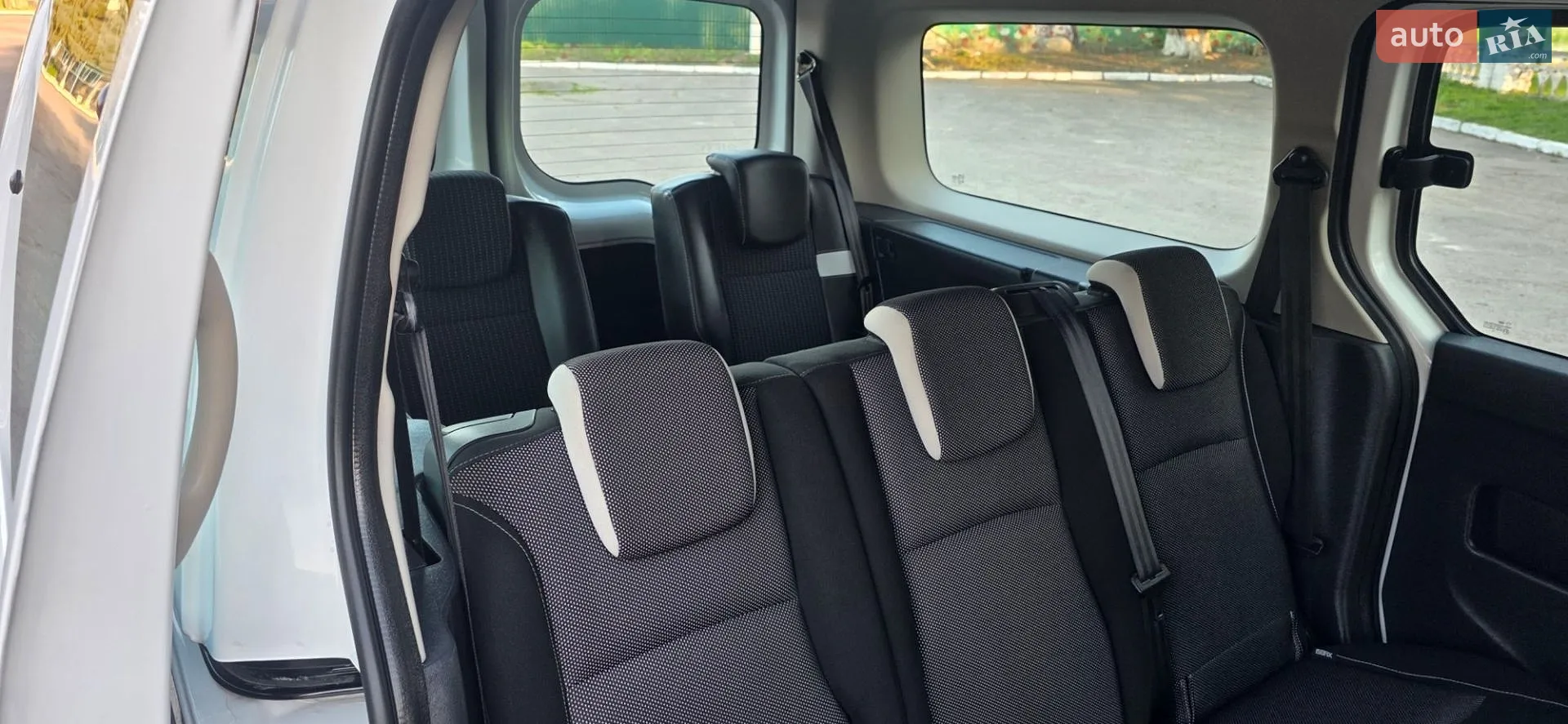2015 Renault Kangoo - мініатюра 91