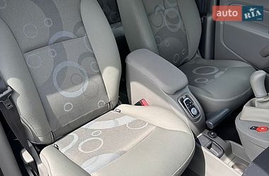 Минивэн Renault Kangoo 2010 в Луцке