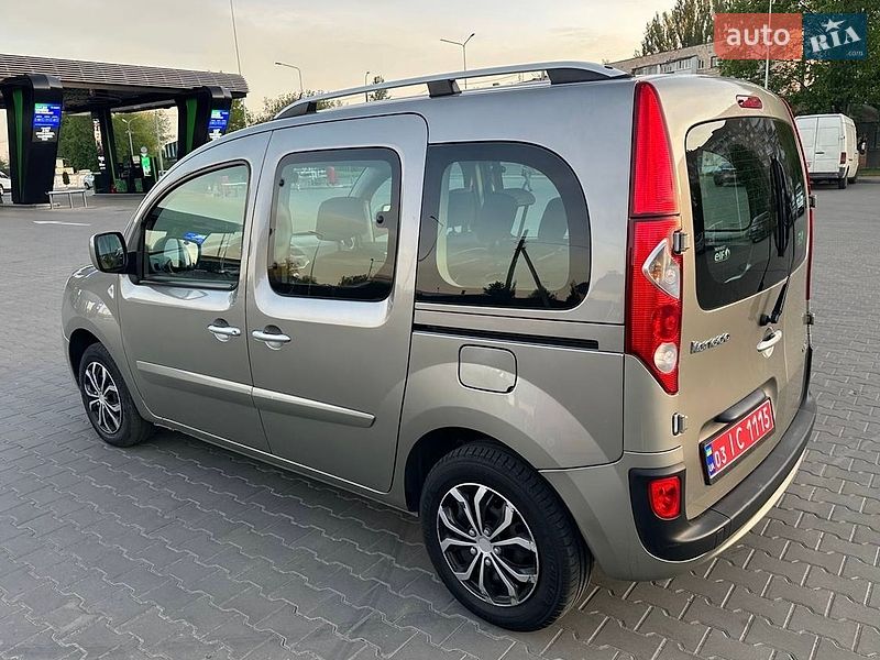 Минивэн Renault Kangoo 2011 в Луцке