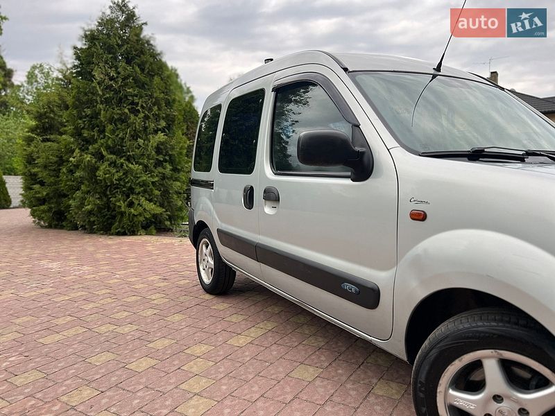 Минивэн Renault Kangoo 2002 в Жовкве