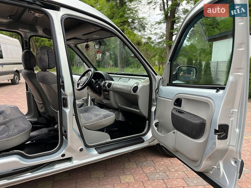 Минивэн Renault Kangoo 2002 в Жовкве
