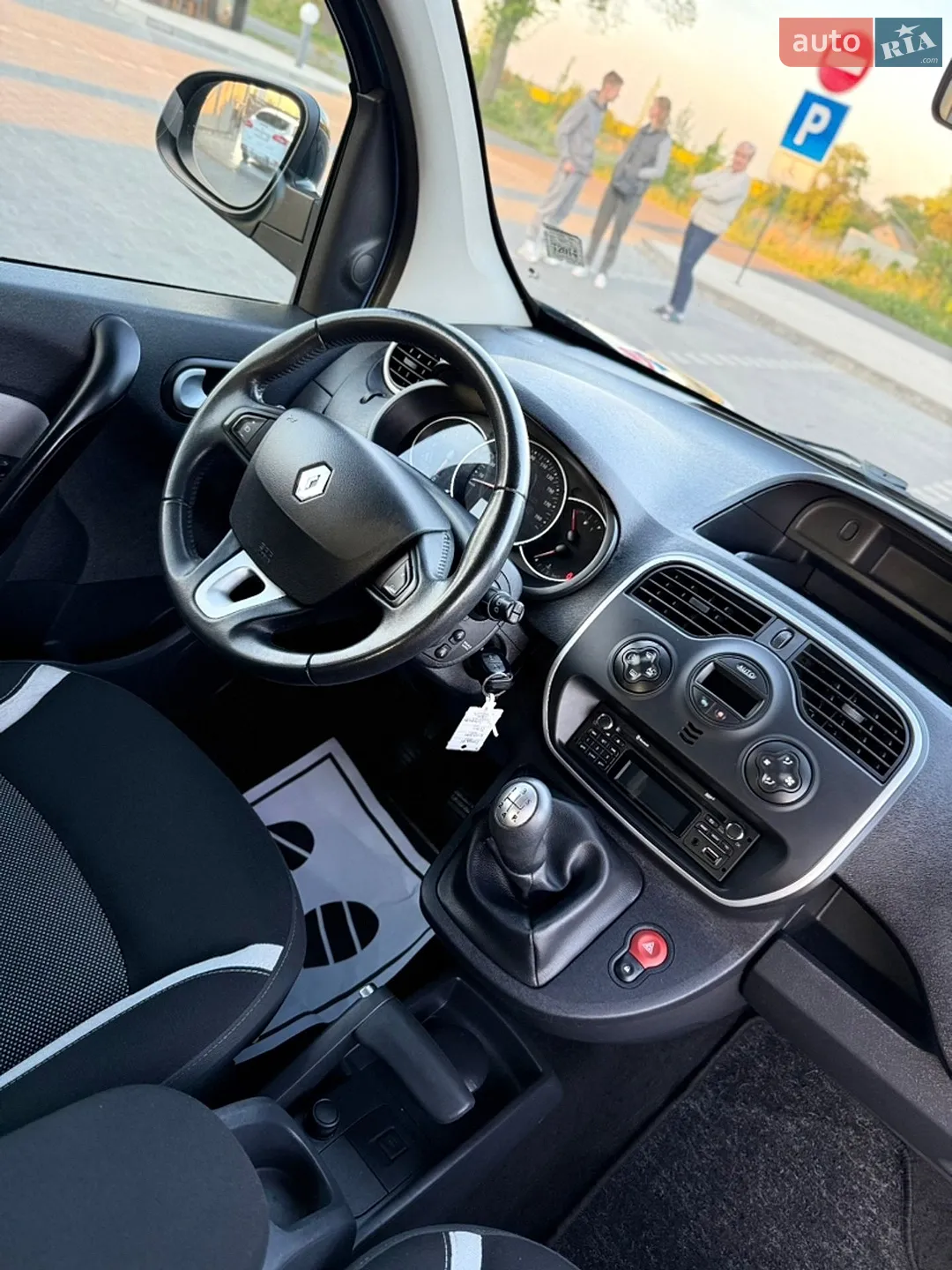 2013 Renault Kangoo - мініатюра 127