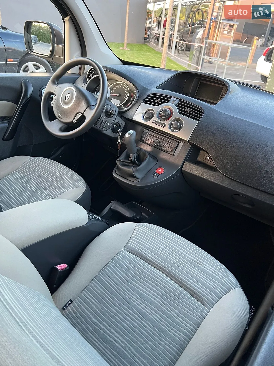 2011 Renault Kangoo - мініатюра 39