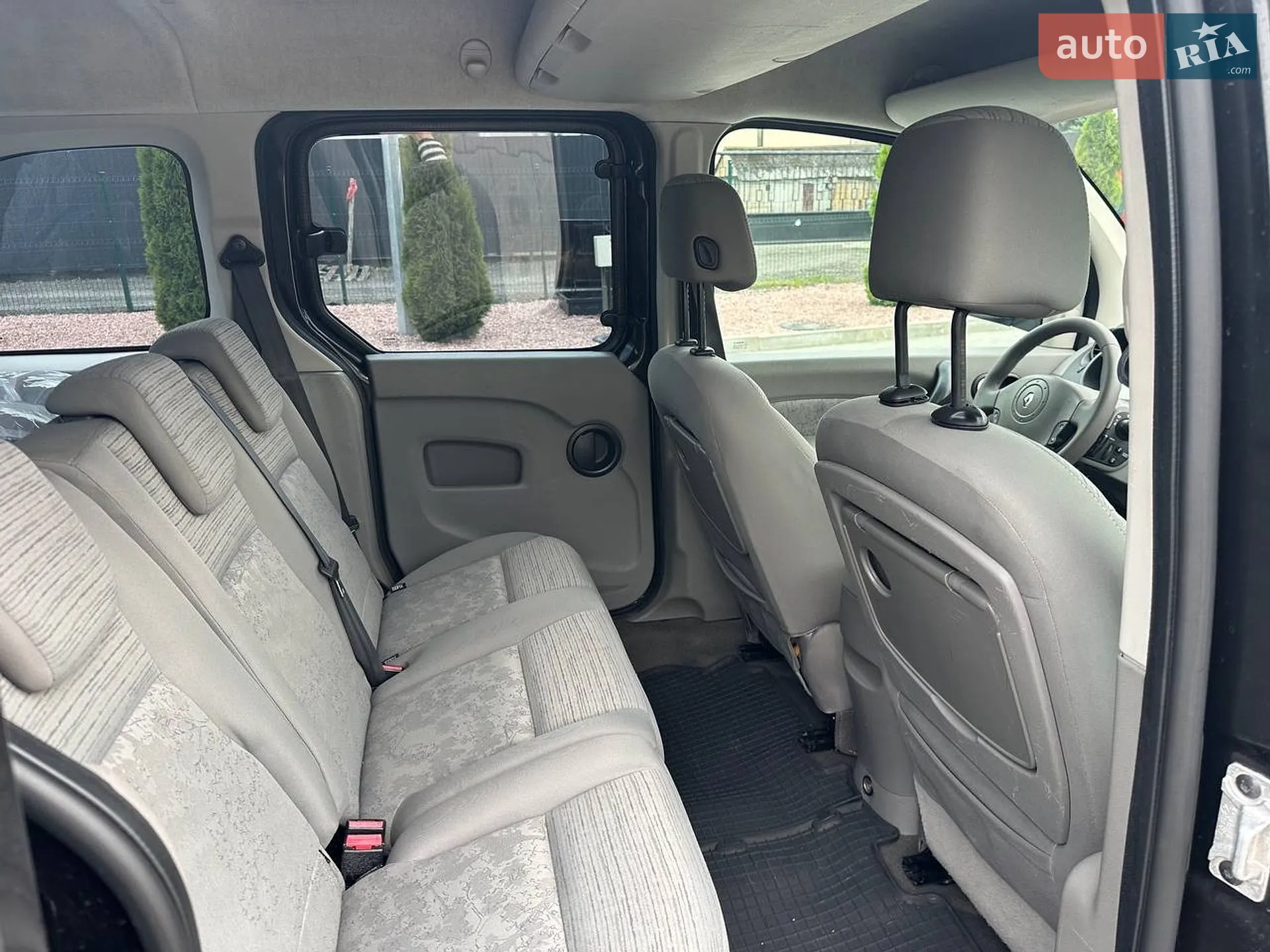 2010 Renault Kangoo - мініатюра 26