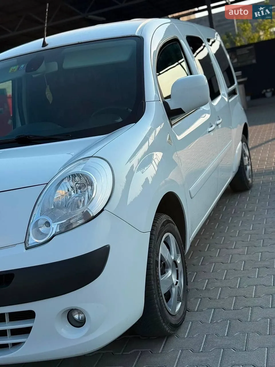 2010 Renault Kangoo - мініатюра 11