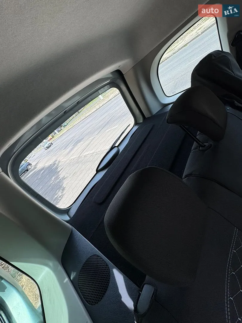 2011 Renault Kangoo - мініатюра 12