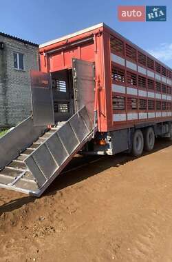 Для перевозки животных Renault Kerax 2002 в Харькове