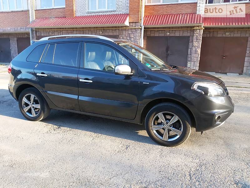 Позашляховик / Кросовер Renault Koleos 2013 в 