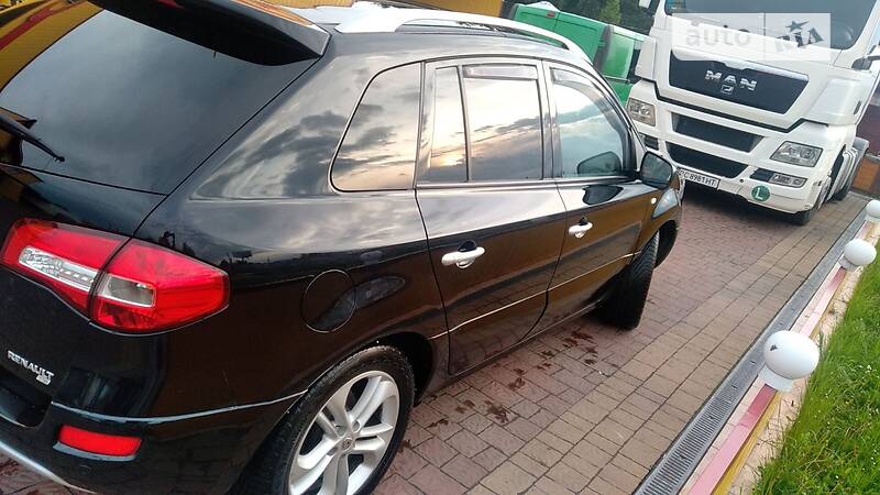 Внедорожник / Кроссовер Renault Koleos 2010 в Стебнику