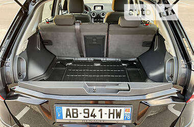 Внедорожник / Кроссовер Renault Koleos 2012 в 