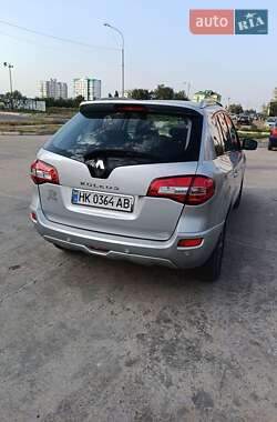 Позашляховик / Кросовер Renault Koleos 2012 в 