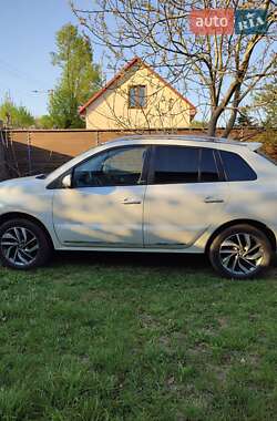 Позашляховик / Кросовер Renault Koleos 2014 в 