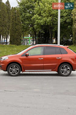 Позашляховик / Кросовер Renault Koleos 2012 в 