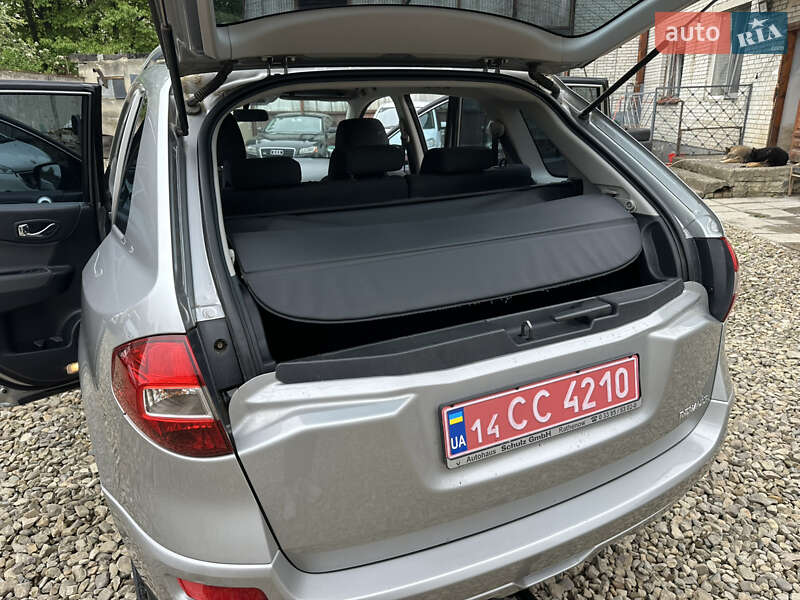 Позашляховик / Кросовер Renault Koleos 2009 в Стрию