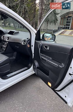 Внедорожник / Кроссовер Renault Koleos 2011 в 