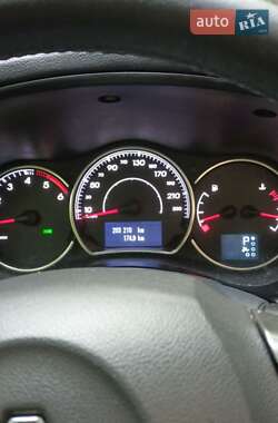 Внедорожник / Кроссовер Renault Koleos 2013 в 